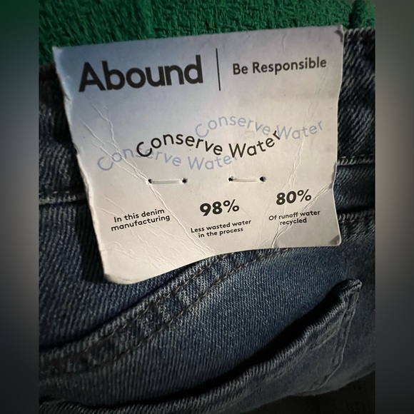 Button-Fly ✨ Sustainable 💦 Mom Jeans 👖 - Picture 6 of 8